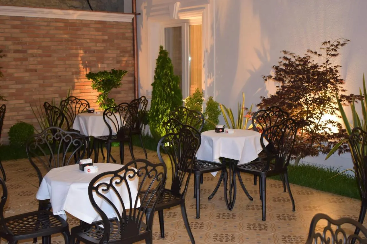 Giulia Albérgo Hotel Durrës