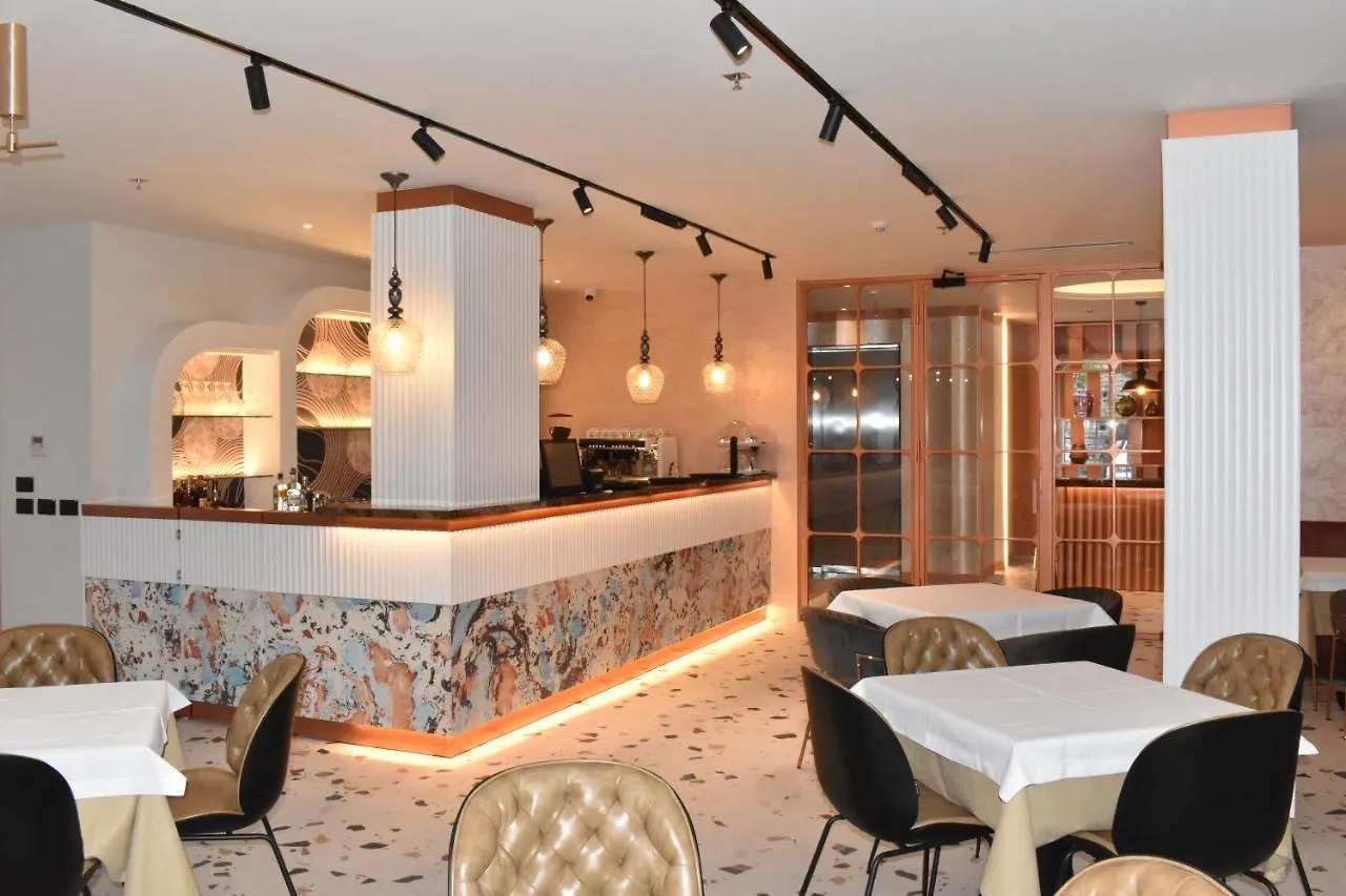 Giulia Albérgo Hotel Durrës