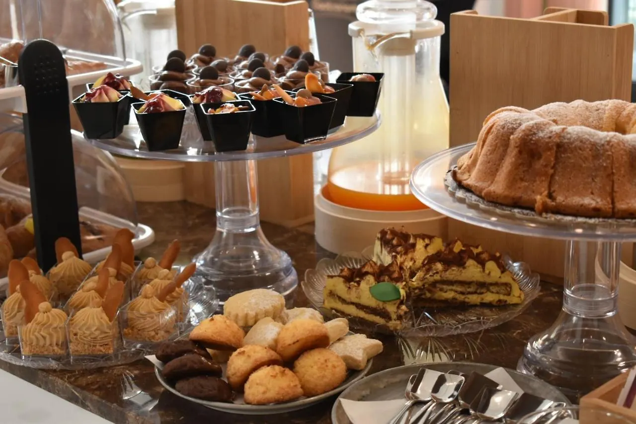 Giulia Albergo Hotel Durres